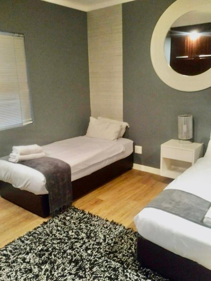Icon Self Catering Apartment In Cape Town Near Waterfront And Cticc Exterior photo